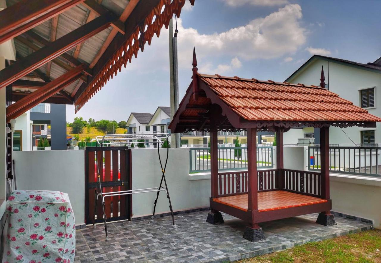 Pesona Suri Homestay Batu Pahat Εξωτερικό φωτογραφία