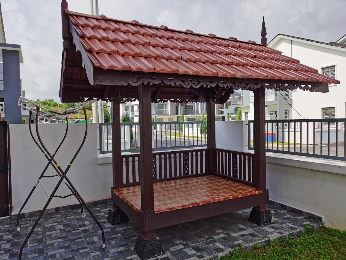 Pesona Suri Homestay Batu Pahat Εξωτερικό φωτογραφία